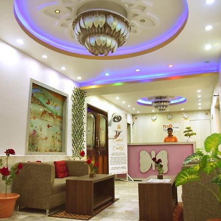 Rnb Select Vijay Delux Sultānpur Exterior foto
