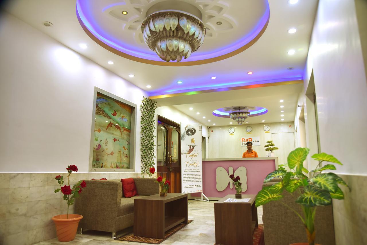 Rnb Select Vijay Delux Sultānpur Exterior foto